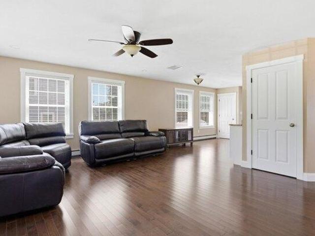 House for sale in Nashville Historic District, Nashua