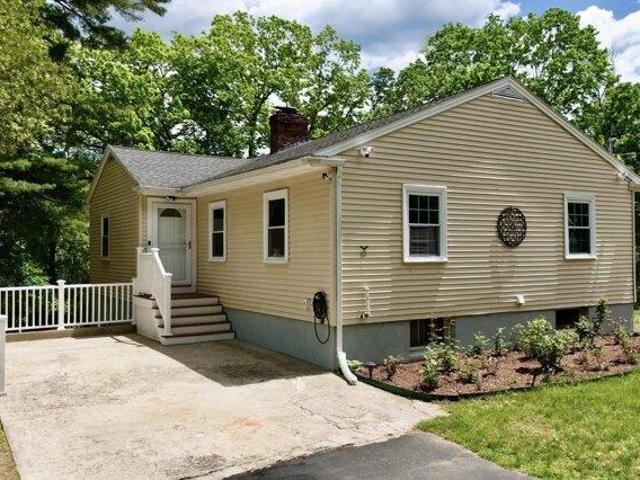 House for sale in Morseville, Natick
