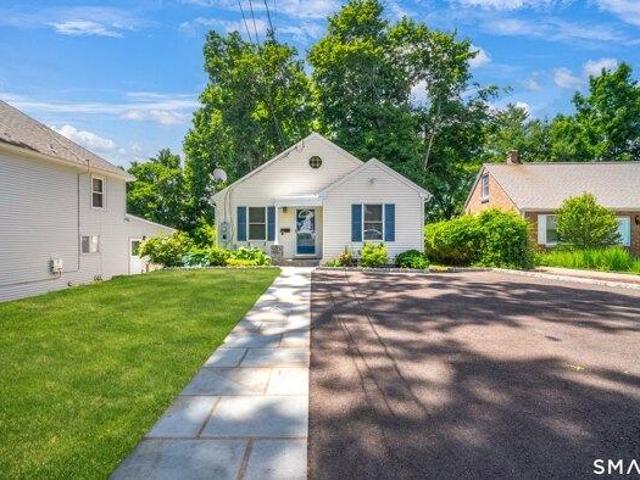 House for sale in Naugatuck, Connecticut