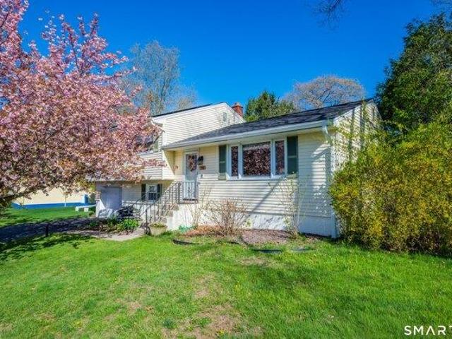 House for sale in Naugatuck, Connecticut