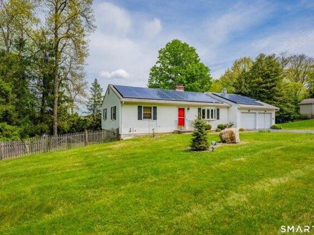 House for sale in Naugatuck, Connecticut