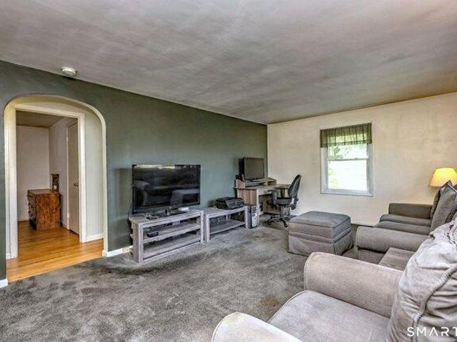 House for sale in Naugatuck, Connecticut