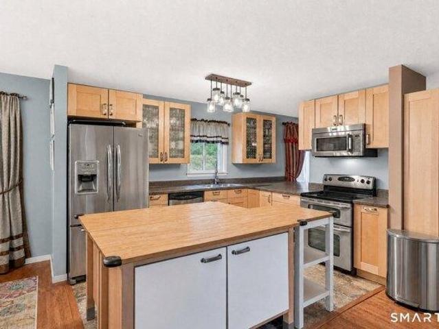 House for sale in Naugatuck, Connecticut