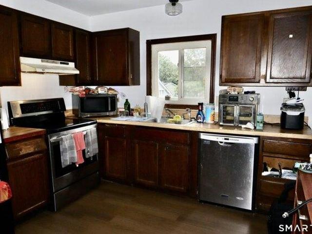 House for sale in Naugatuck, Naugatuck Valley Planning Region