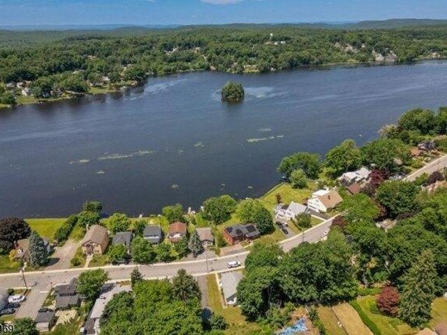 House for sale in Netcong, Morris County