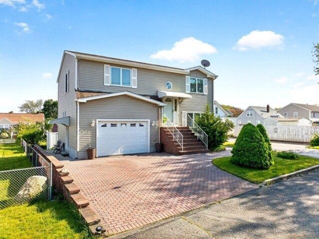 House for sale in Bristol, Massachusetts