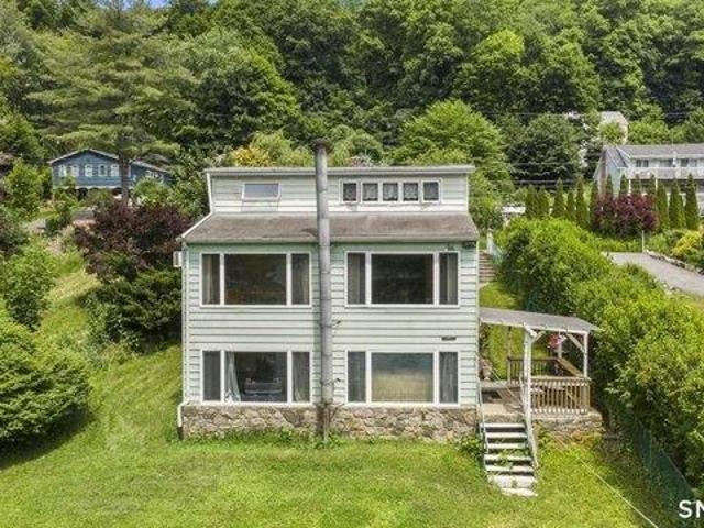 House for sale in New Fairfield, Connecticut
