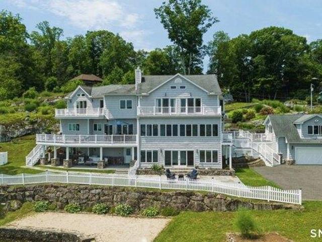 House for sale in New Fairfield, Connecticut