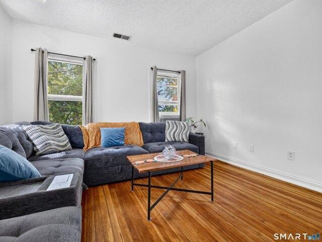 House for sale in East Shore, New Haven