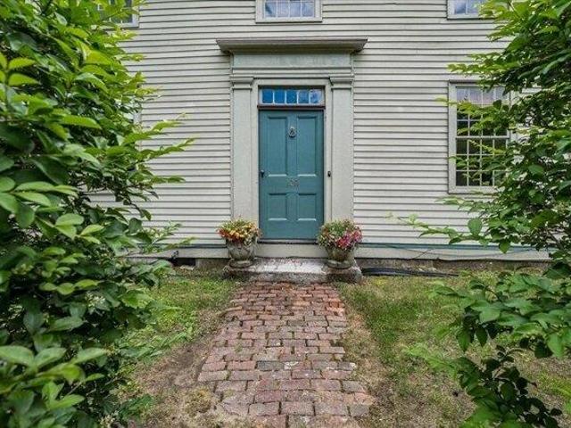 House for sale in New Hampshire