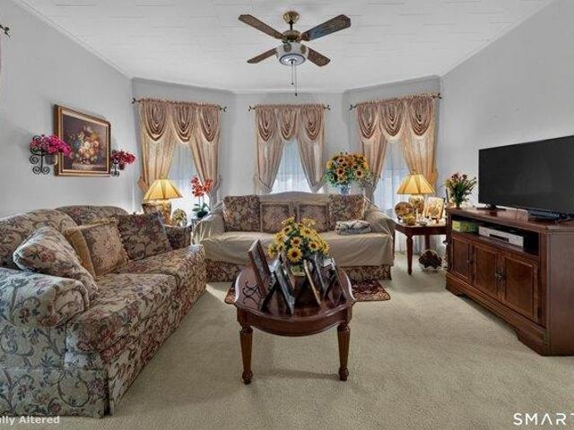 House for sale in Hempstead Historic District, New London
