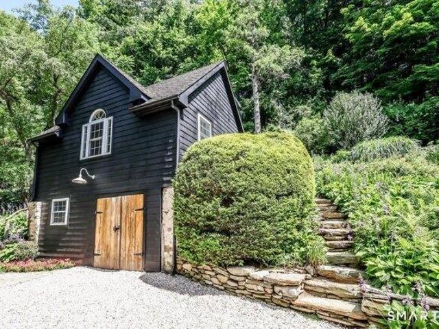 House for sale in Gaylordsville, Connecticut