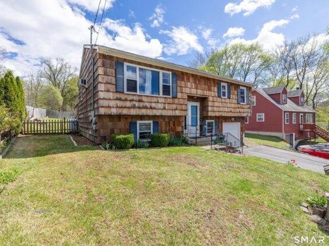 House for sale in Gaylordsville, Connecticut