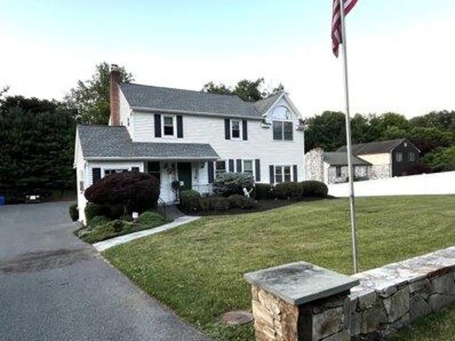 House for sale in Gaylordsville, Connecticut