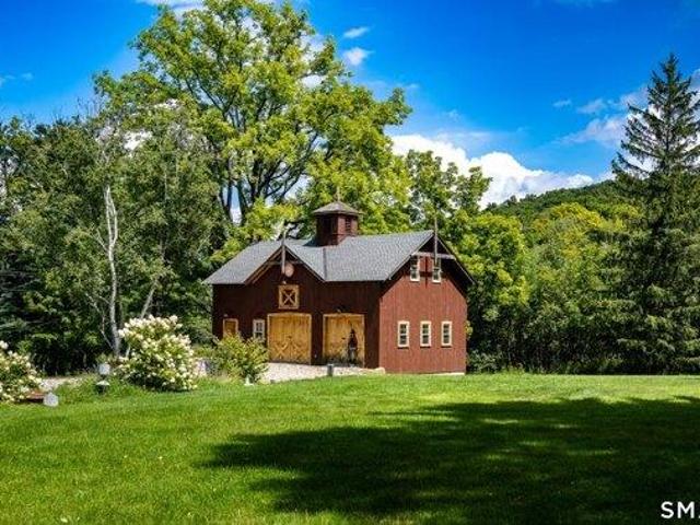 House for sale in Erickson Corner, New Milford