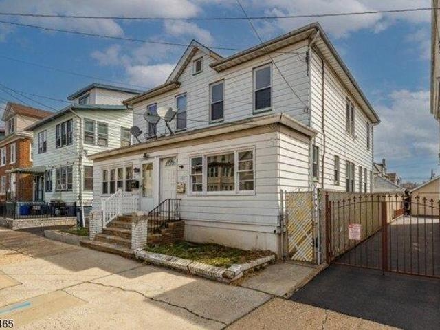 House for sale in Newark, New Jersey