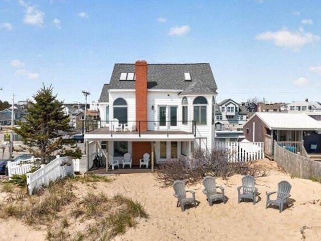 House for sale in Byfield, Massachusetts