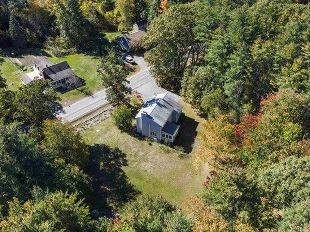 House for sale in Littlefield, Newfields