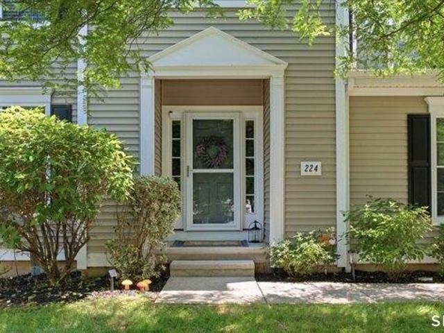 House for sale in Newington, Connecticut