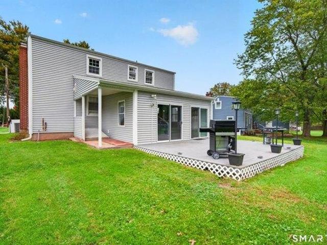 House for sale in Newington, Capitol Planning Region