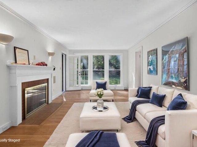 House for sale in West Newton, Newton