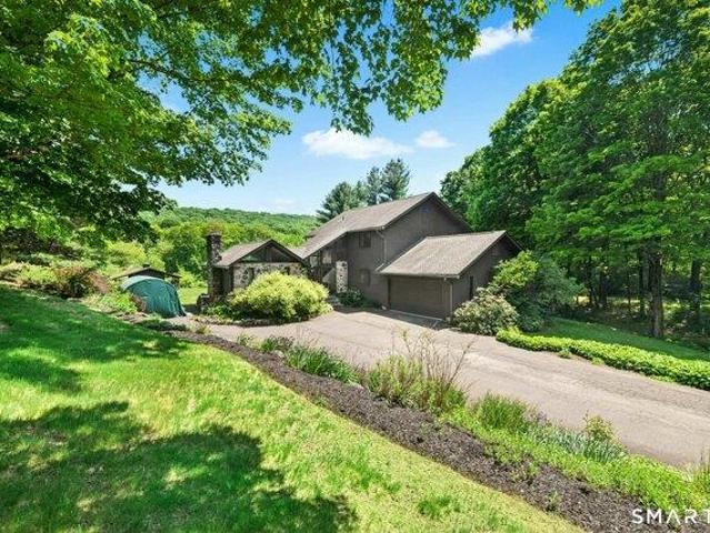 House for sale in Newtown, Connecticut