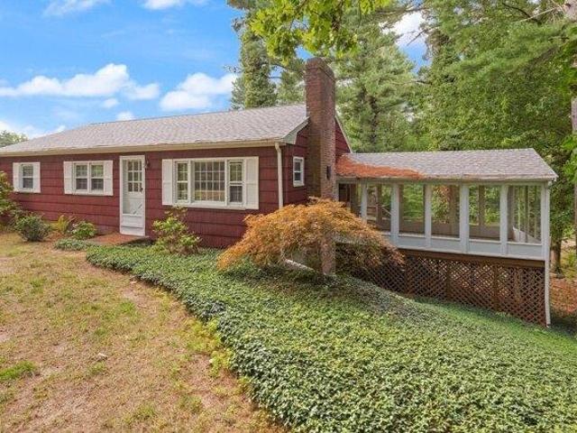House for sale in Highland Lake, Norfolk