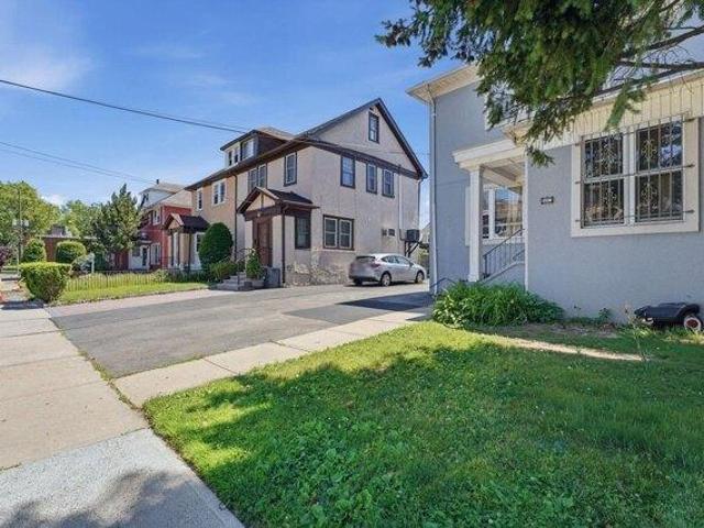 House for sale in Hudson, New Jersey