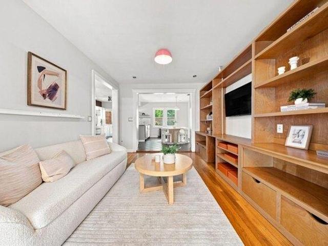 House for sale in Hudson Heights, North Bergen