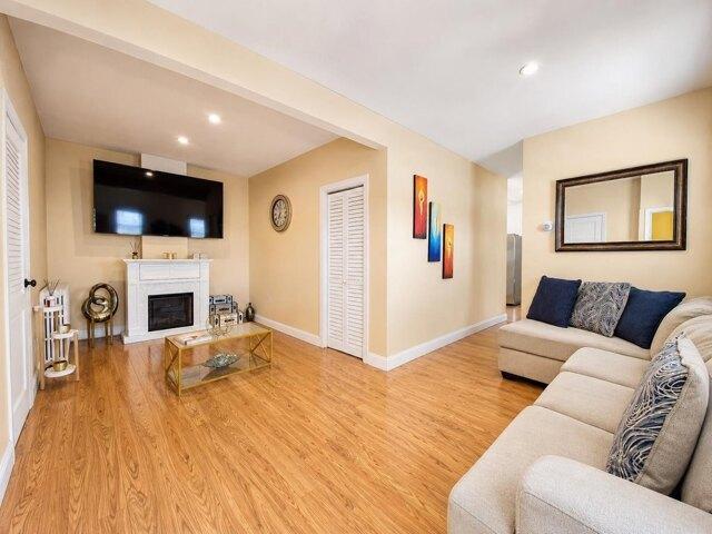 House for sale in Hudson, New Jersey