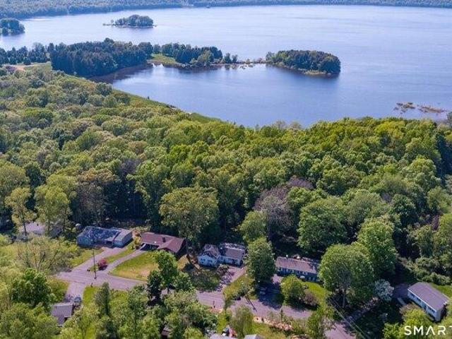 House for sale in North Branford, Connecticut
