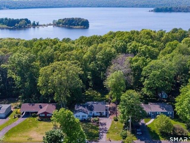 House for sale in North Branford, Connecticut