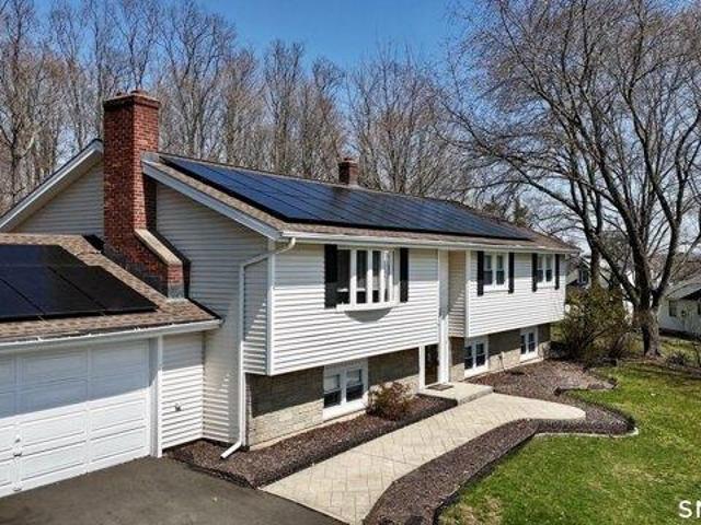 House for sale in North Haven, Connecticut