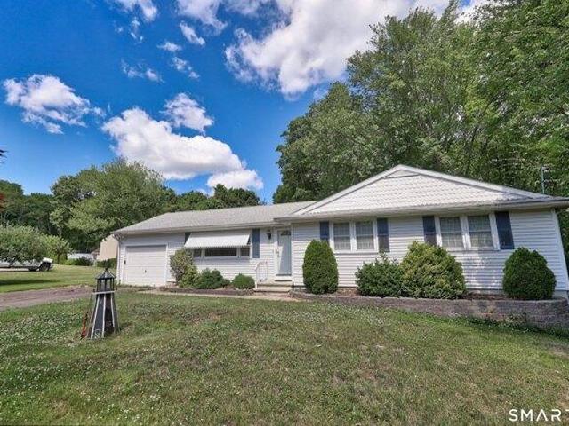 House for sale in North Haven, Connecticut