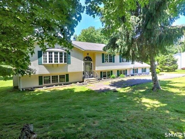 House for sale in North Haven, Connecticut