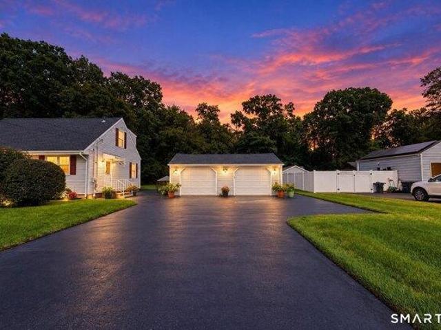 House for sale in North Haven, Connecticut