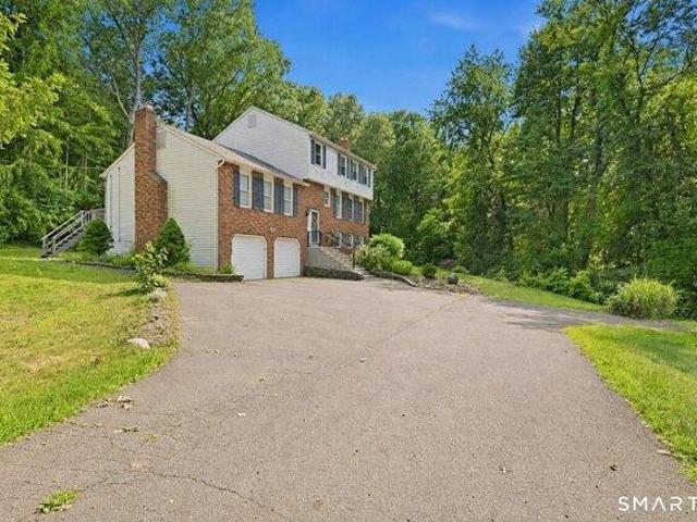 House for sale in North Haven, South Central Connecticut Planning Region