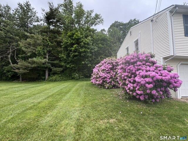 House for sale in Montowese, North Haven