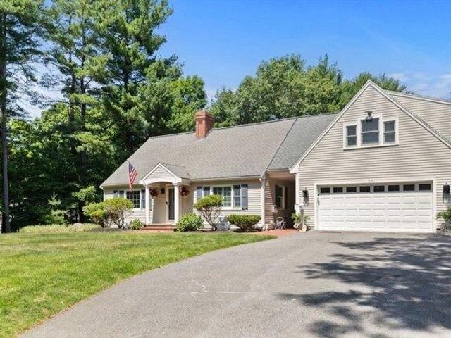 House for sale in North Reading, Massachusetts