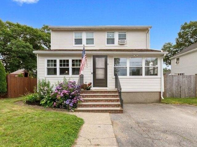 House for sale in North Reading, Massachusetts