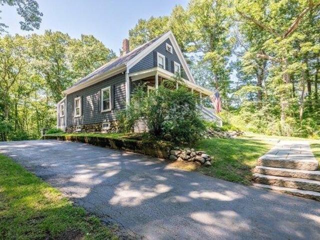 House for sale in North Reading, Massachusetts