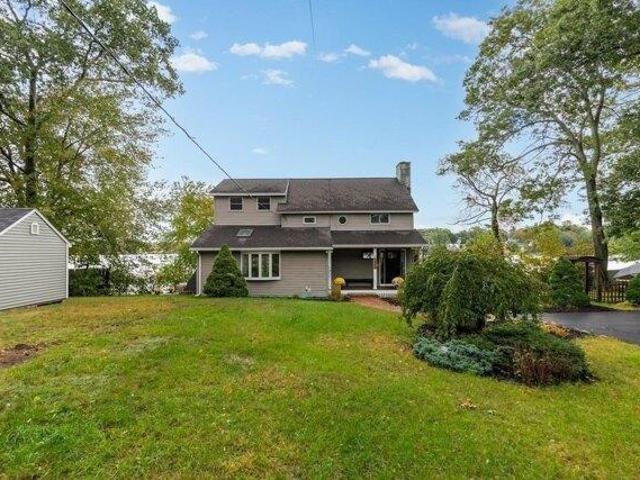 House for sale in North Reading, Middlesex County