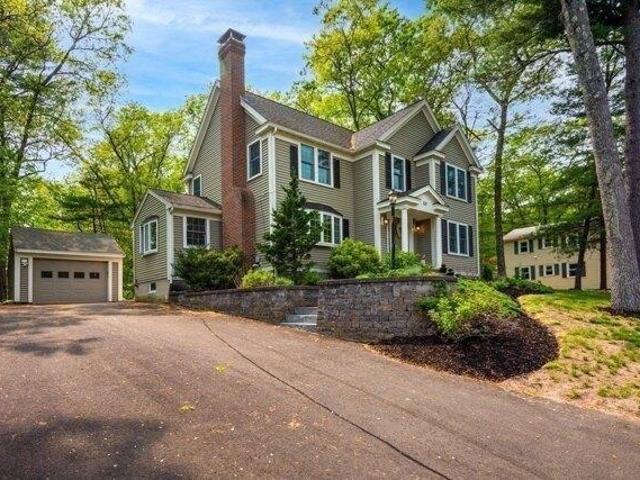 House for sale in North Reading, Middlesex County