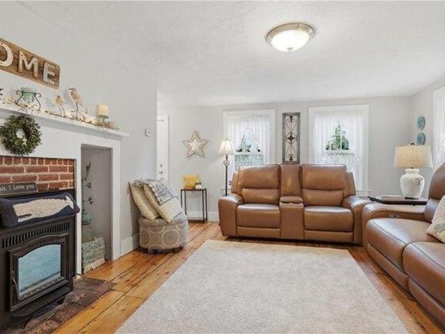 House for sale in Slatersville, North Smithfield