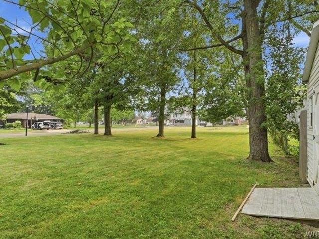 House for sale in Niagara, New York