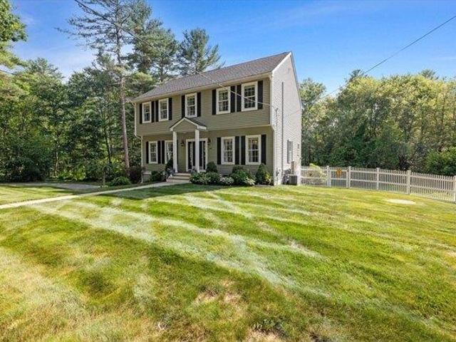 House for sale in Northbridge, Massachusetts