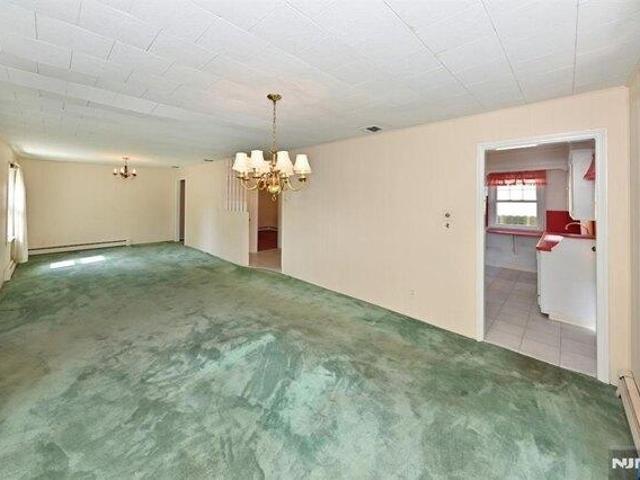 House for sale in Northvale, New Jersey