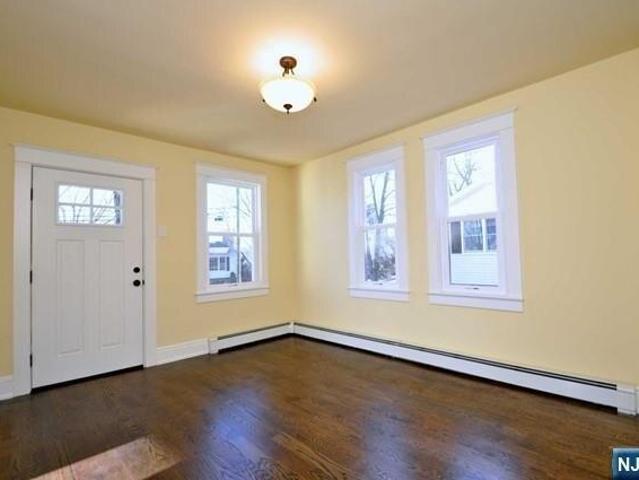 House for sale in Northvale, New Jersey