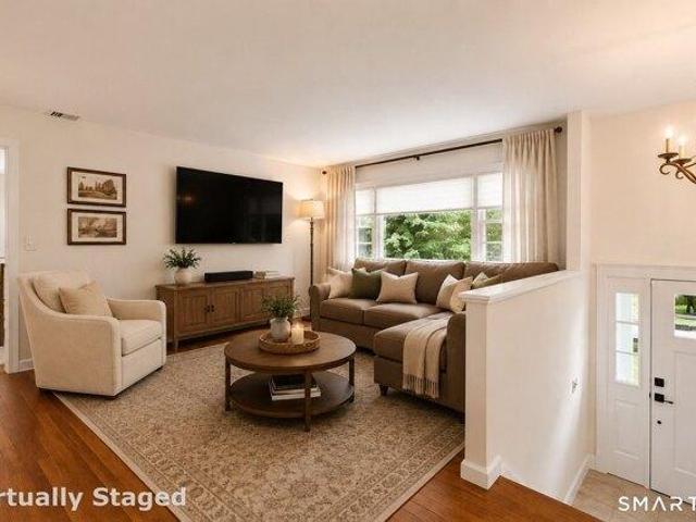 House for sale in Cranbury, Norwalk