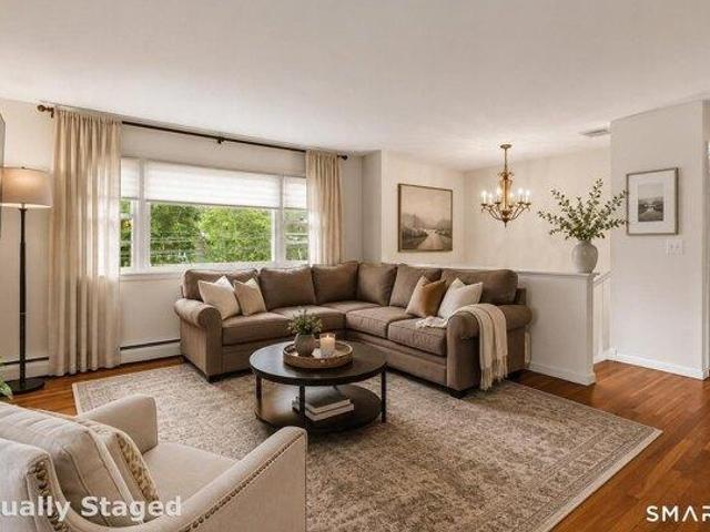 House for sale in Cranbury, Norwalk